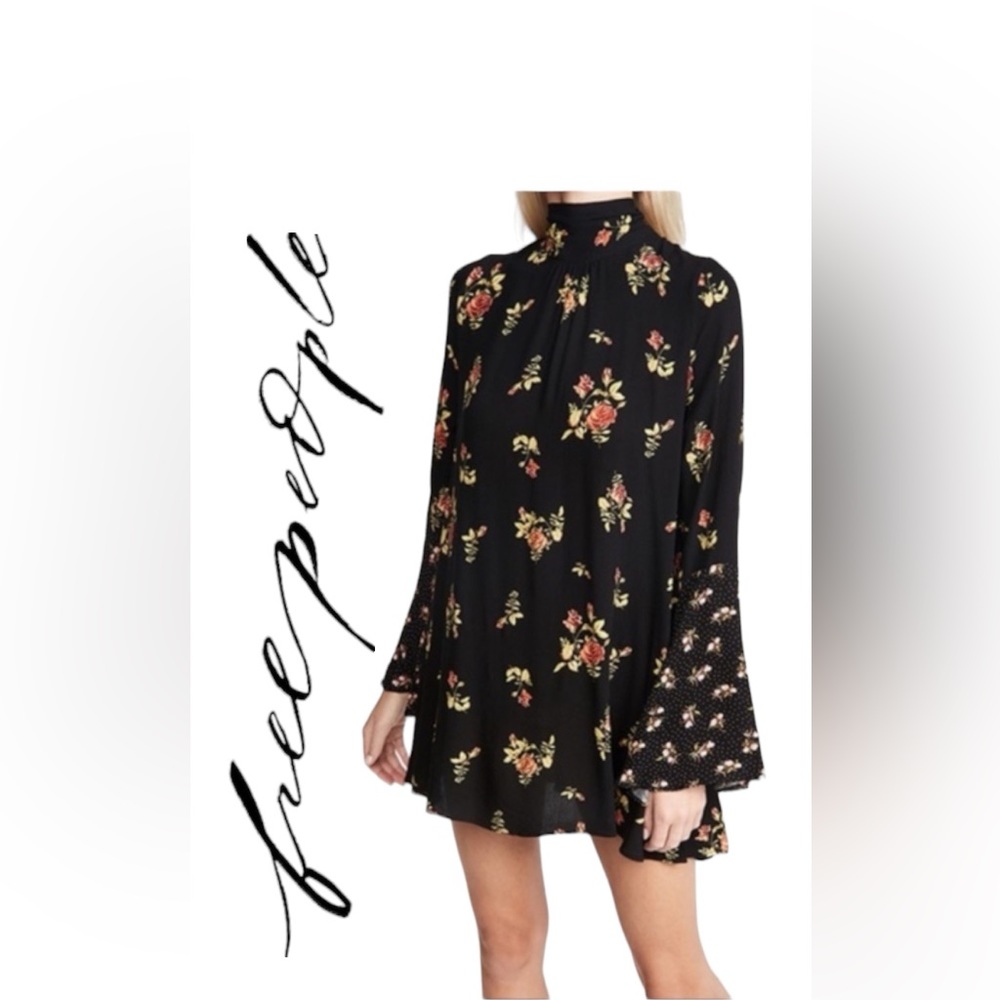 SOLD 🆕 Free People Mock Neck Mini Dress 🖤